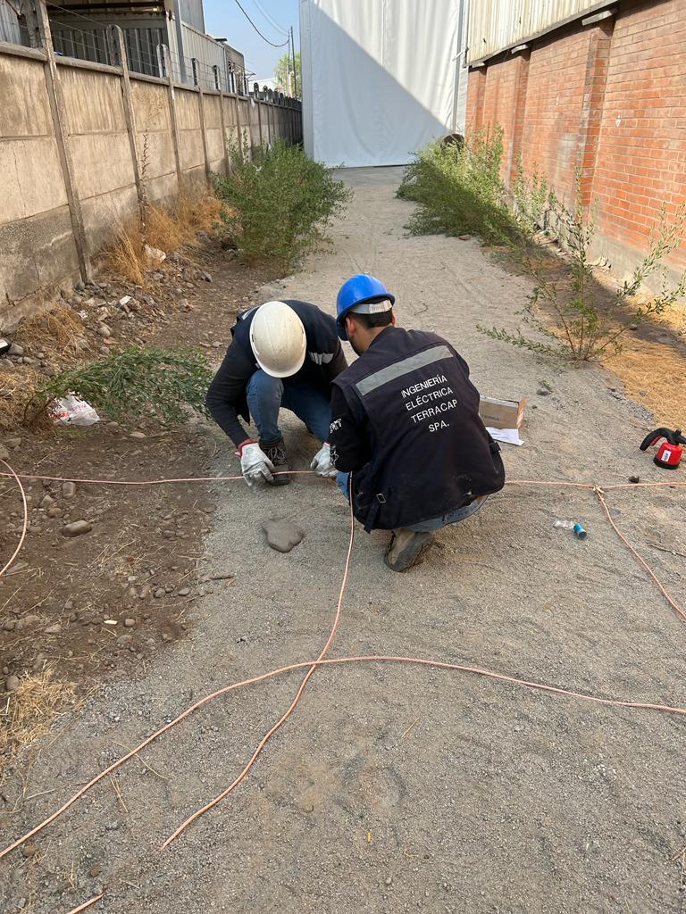 Construcción de Sistema Puesta a Tierra
